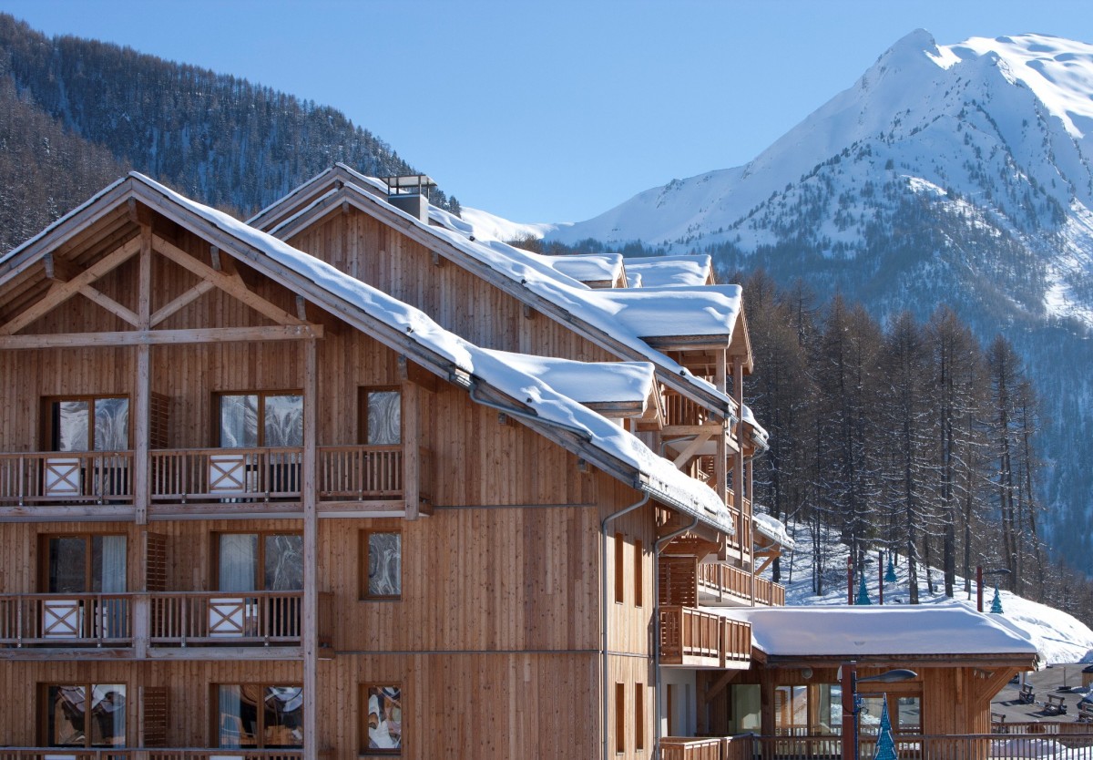 Mona Lisa Les Balcons de Bois Mean Les Orres 1800