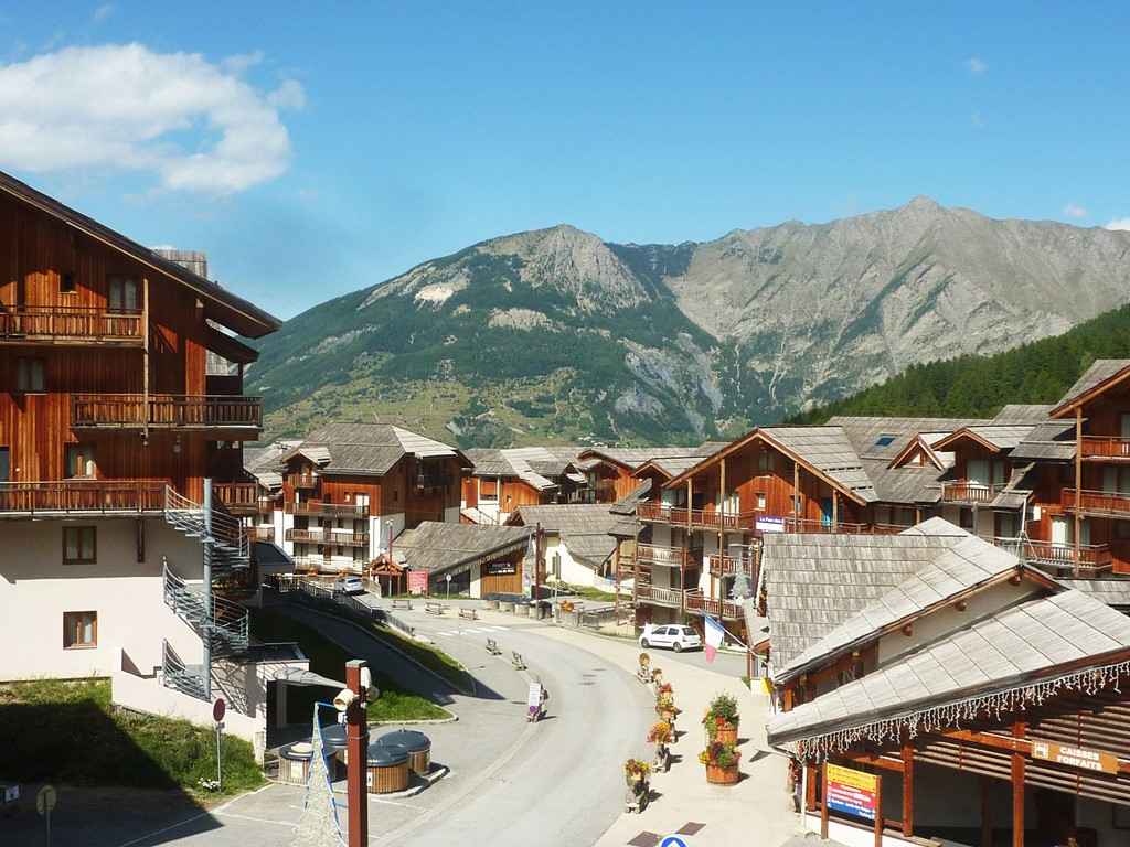 Location f3 8 personnes aux Orres 1800 (Bois mean)