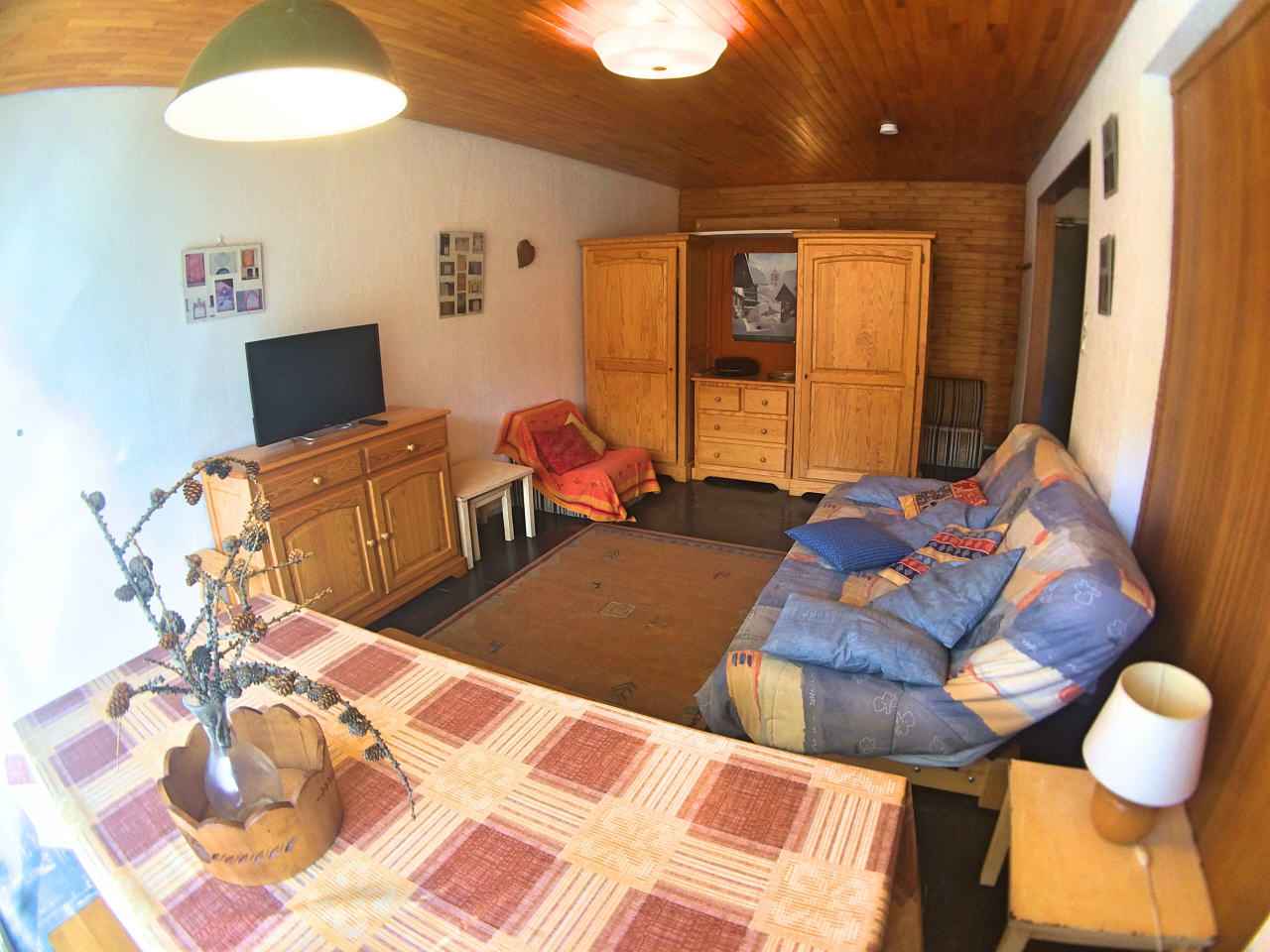 Location f2 6 personnes à Vars les Claux (Luberon)